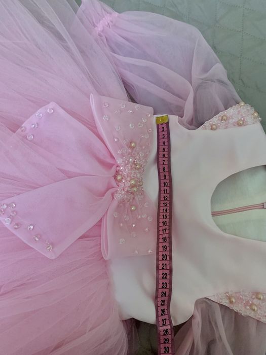 Сукня на чотири роки ніжно рожевого кольору