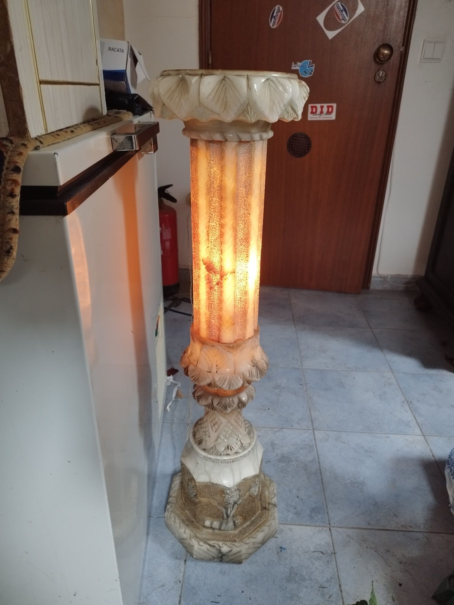 Candeeiro em pedra eletreficado