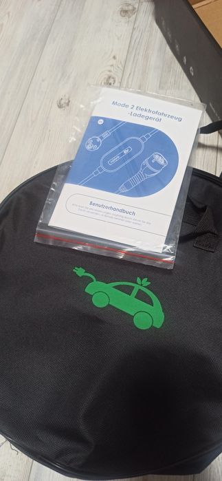 Зарядний пристрій до електромобіля