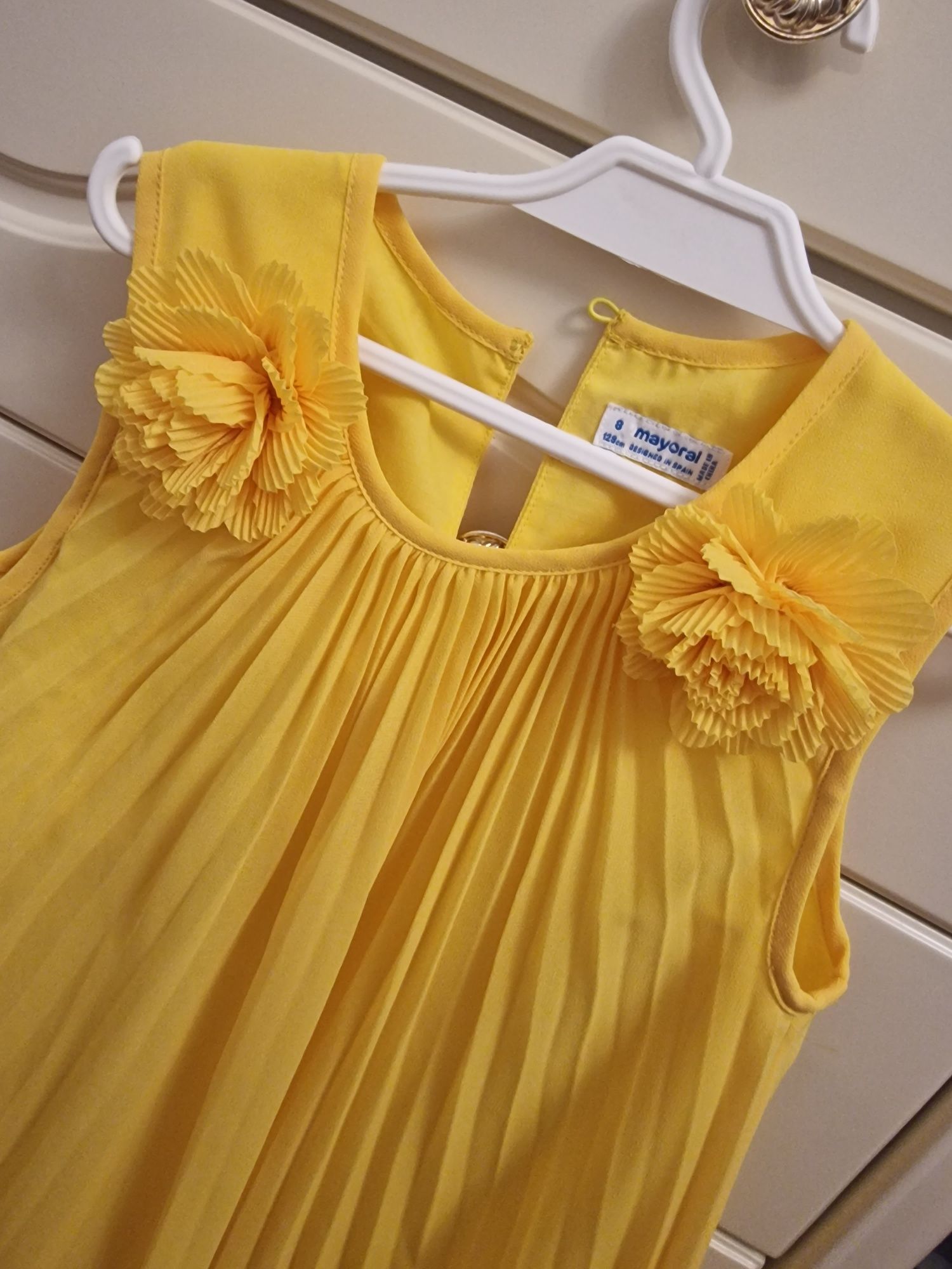 Mayoral 128 cm 8 L żółta sukienka kwiaty plisowana bdb