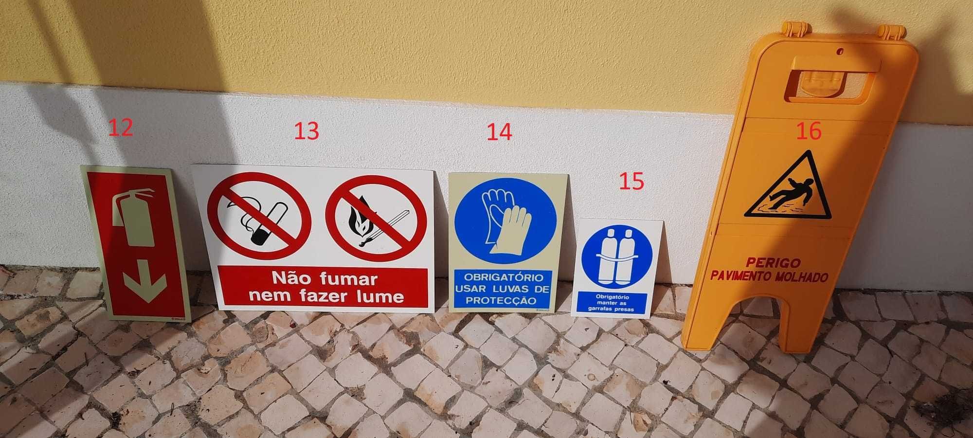 Placas Sinalética Várias