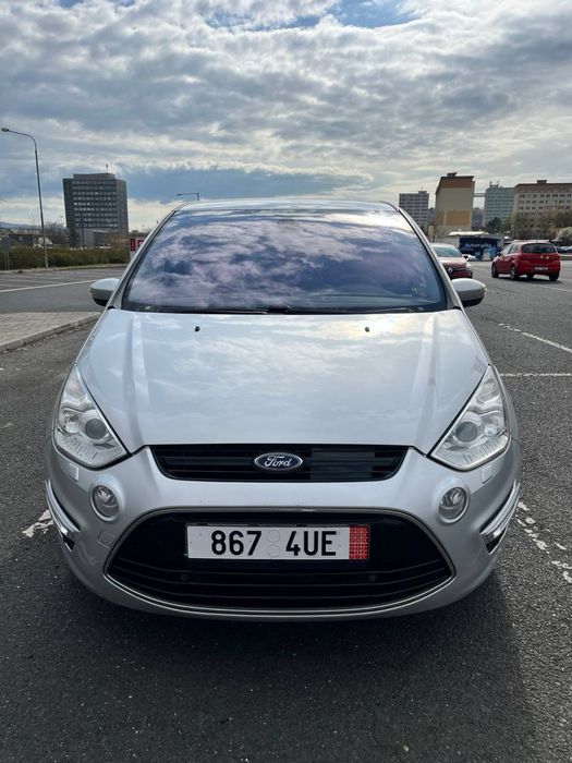 Ford S-Max в гарному стані