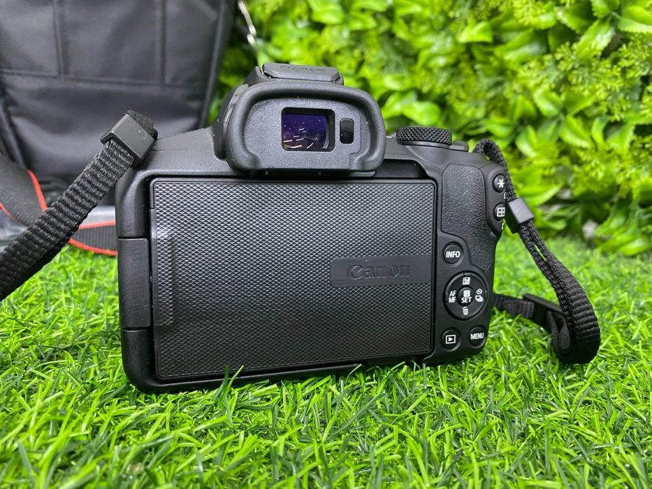 Canon eos r50 18-45mm + br-e1 + dm-e10