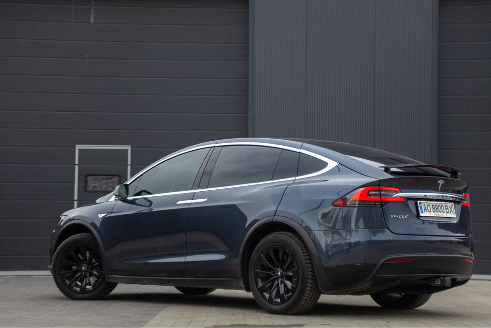 Продам Tesla Model X 2016 року випуску з CSS 2