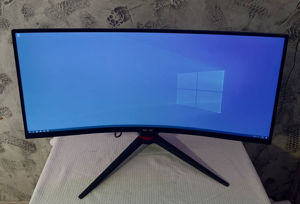 Монітор Overlord