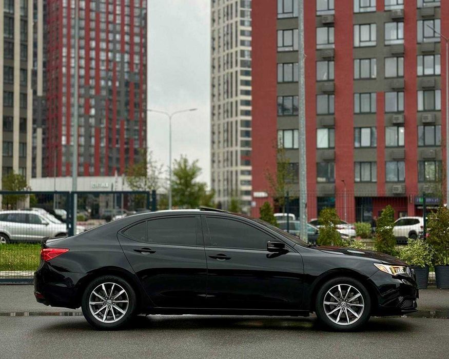 Продаж Acura TLX