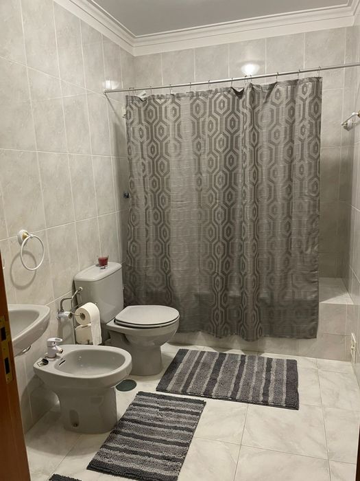 Arrenda-se Apartamento T3  junto a praia