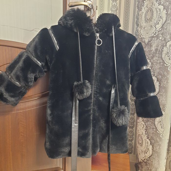 Шубка для дівчинки