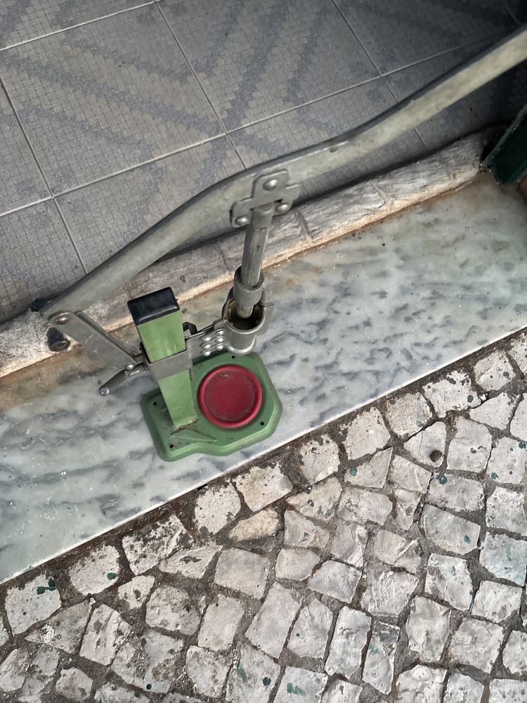 Engarrafador manual