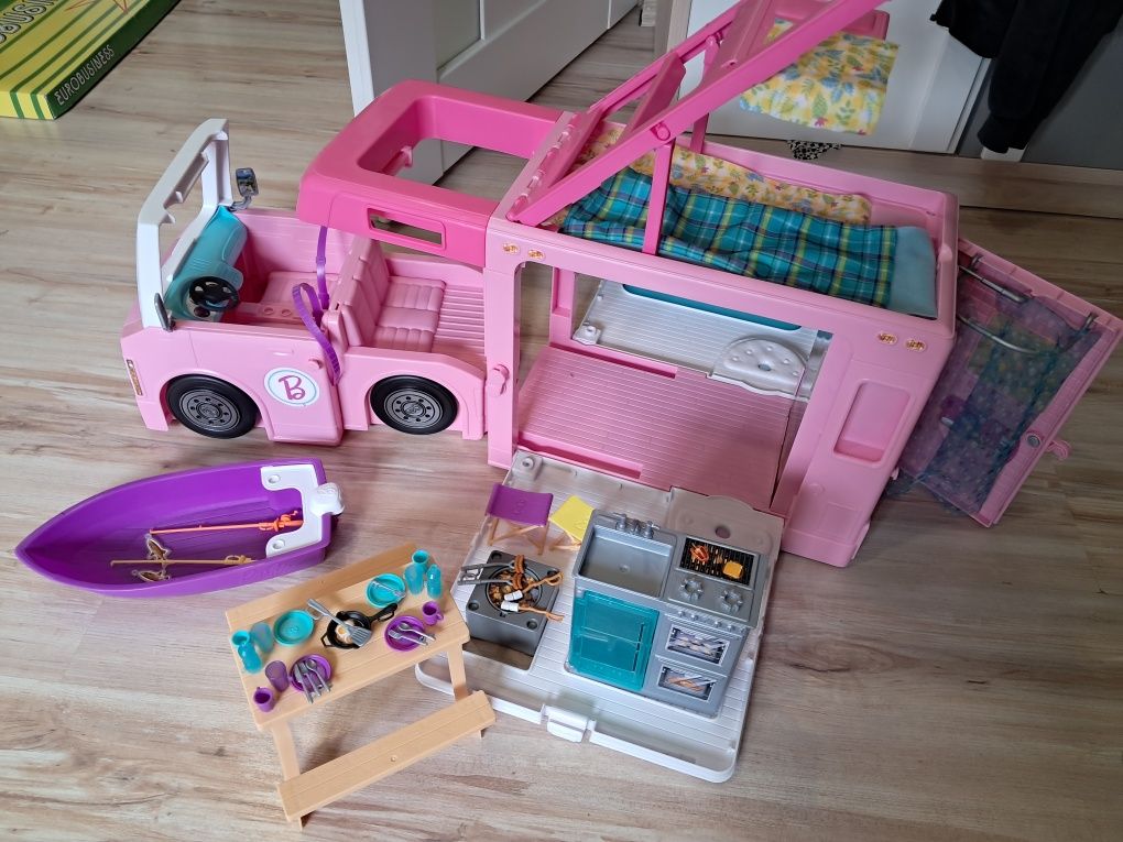 zestaw kamper Barbie