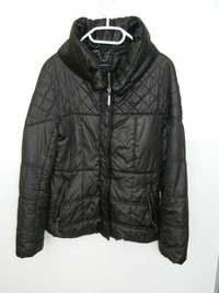 Czarna pikowana kurtka Reserved