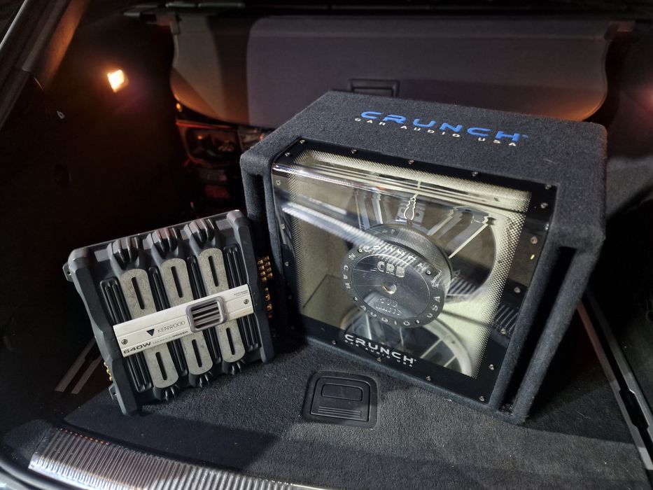 Skrzynia basowa subwoofer Głośnik 30 cm Crunch + Wzmacniacz Kenwood.
