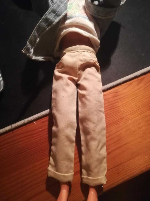 Calças Beges para Boneco Ken