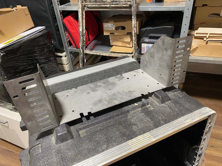 Victory amps lunchbox uszy rack