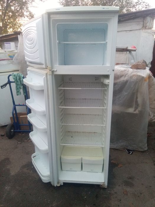 Продам холодильник