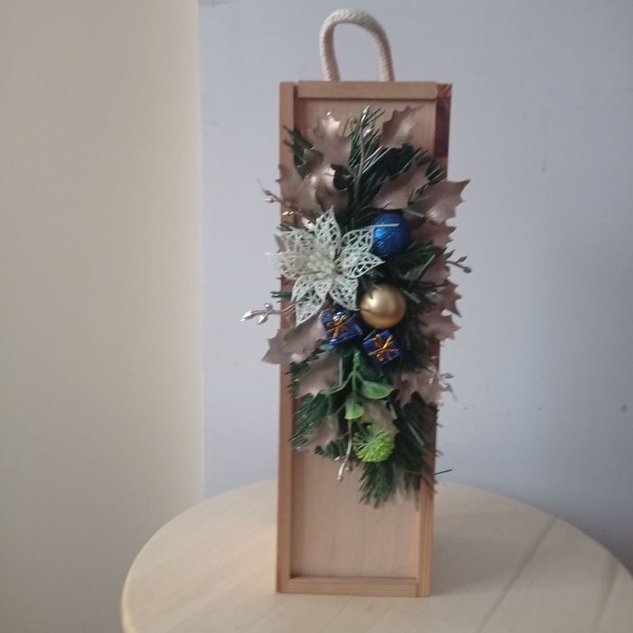 Świąteczna skrzyneczka na alkohol i nie tylko prezent