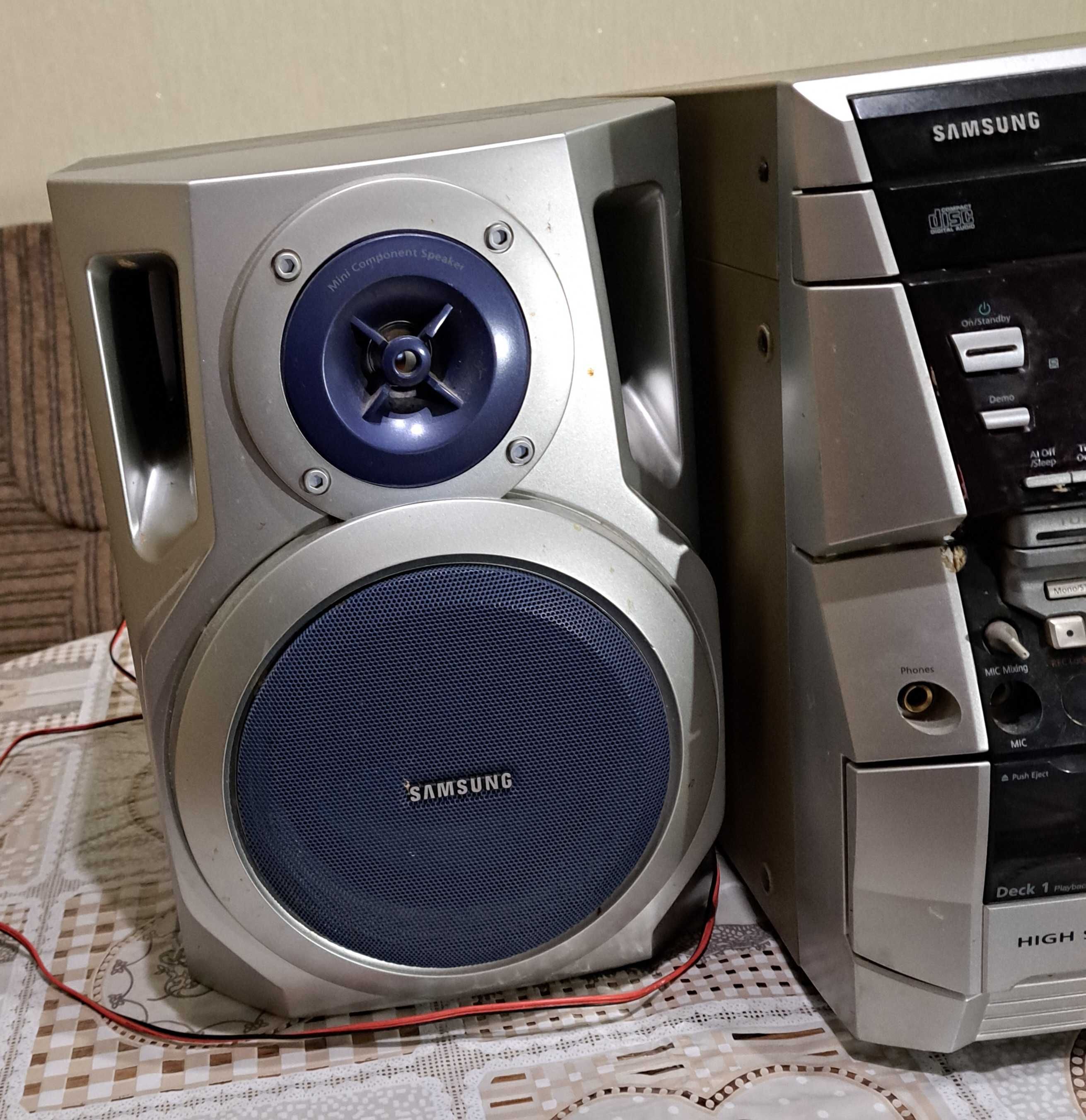 Музыкальный центр, samsung max-n52, Проигрыватель,  колонки, радио