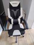 Fotel gamingowy Huzaro