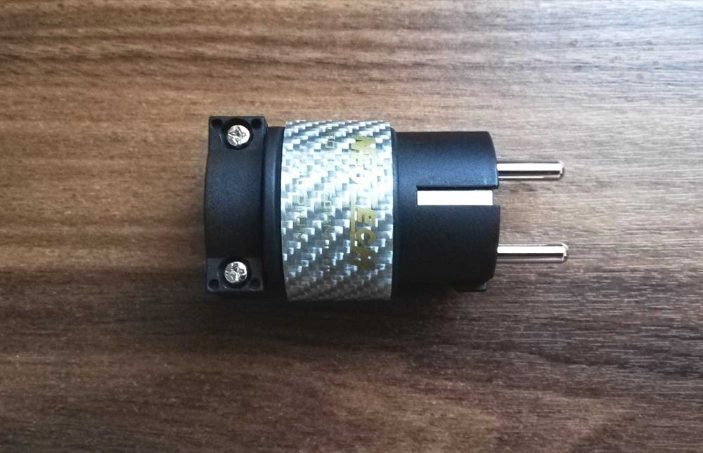 Neotech NC-P312R (schuko) - rodowany wtyk zasilający