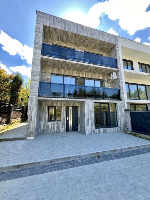 Продаж котедж 3 пов 117м² + ділянка | Будинок в с Поршна поруч Наварія