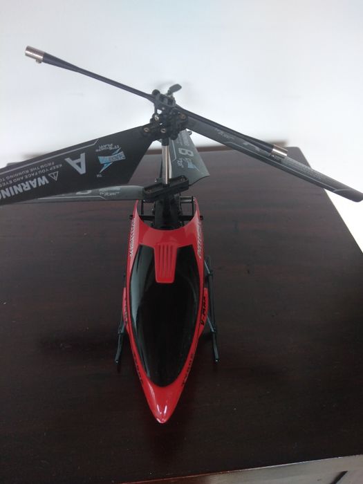Helicóptero telecomandado, não funciona