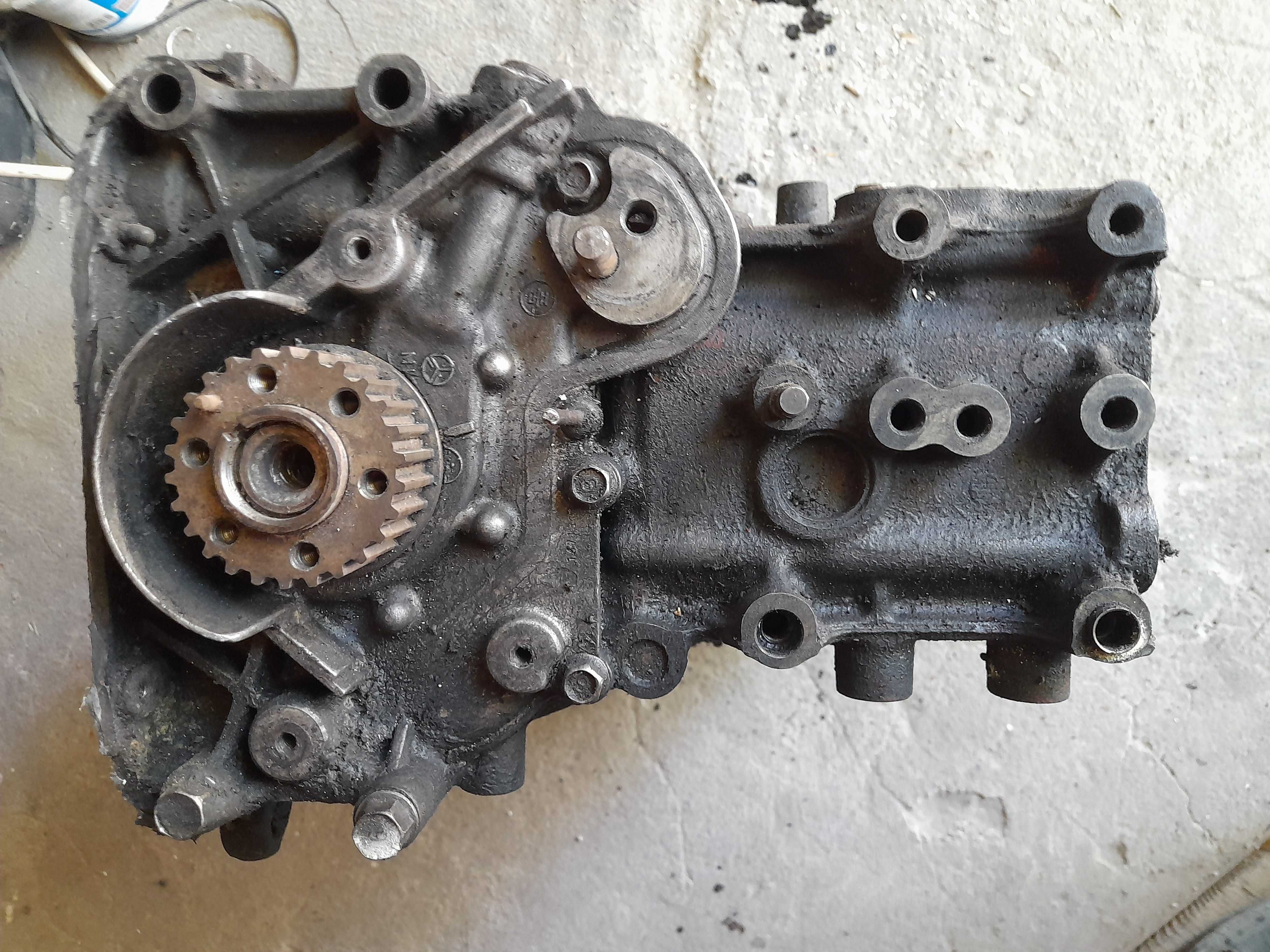 мазда 2200,4wd,блок