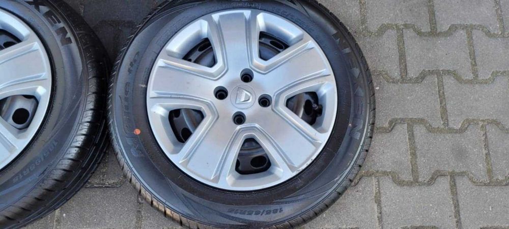 Koła stalowe DACIA 4X100 z oponami 185/65 R15 lato czujniki