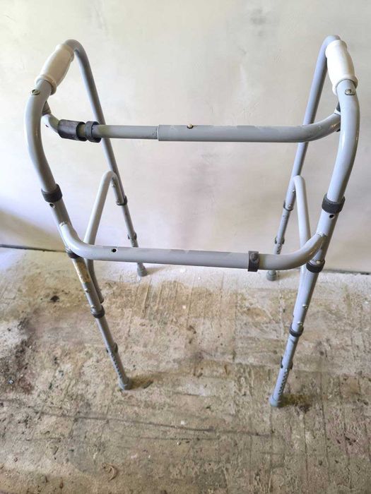 Ходунки складные