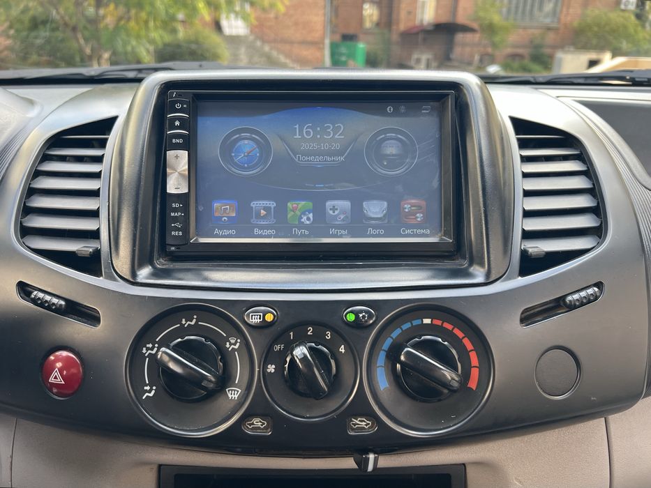 L200 Mitsubishi Пікап 4Х4 2.5 Турбодизель Механіка