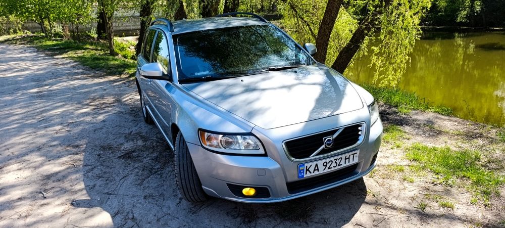 Volvo v50 2009г 1.6 д