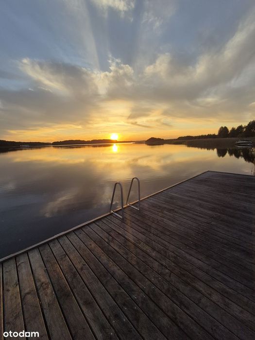 Działka budowlana z linią brzegową na szlaku WJM