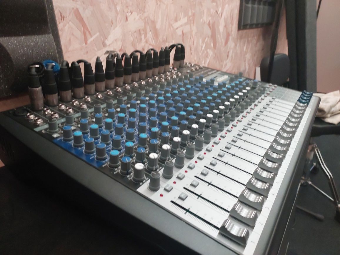 Mesa de Mistura Presonus StudioLive AR22