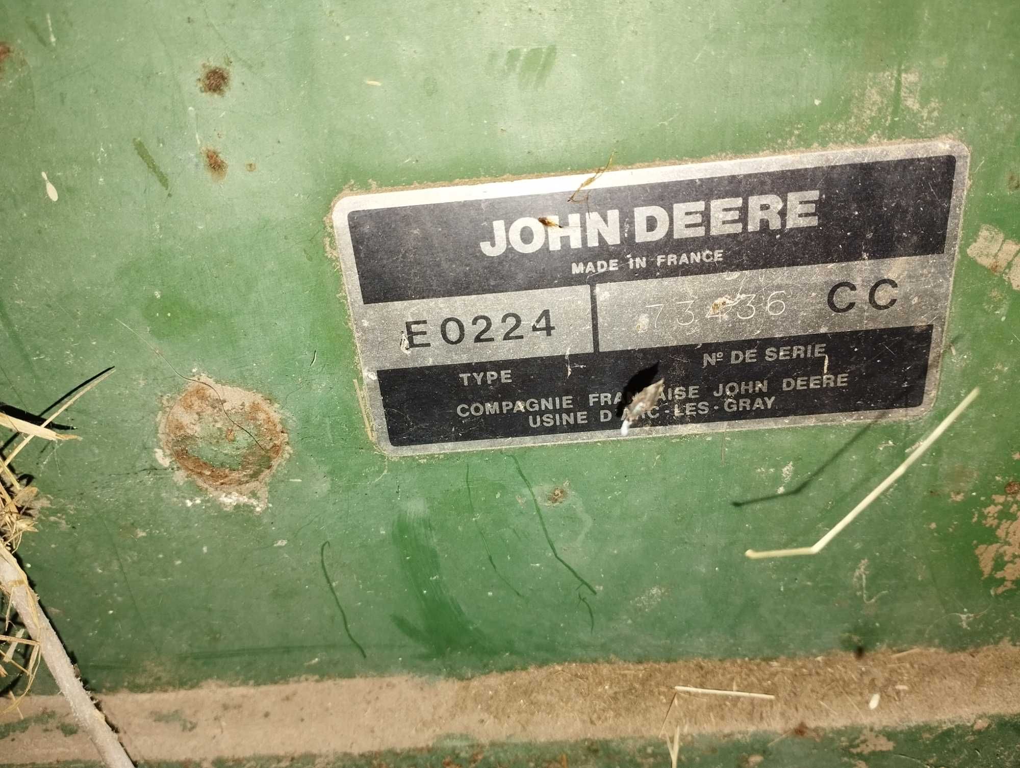 Prasa kasprująca John Deere 224T