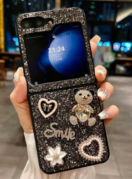 Zjawiskowe etui do Samsung Galaxy Z Flip 4 i Z Flip 5