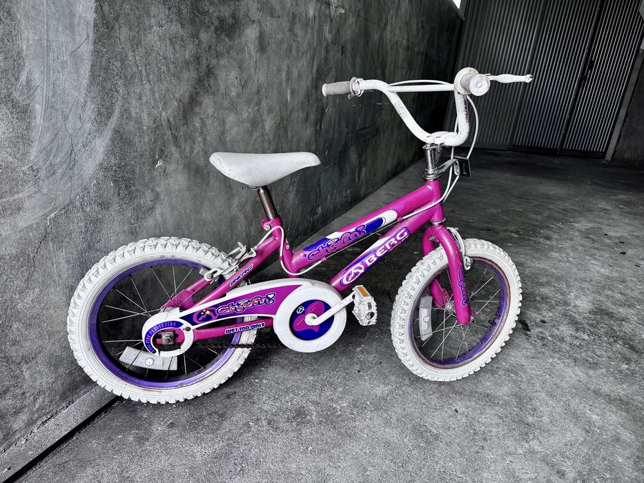 Bicicleta BERG de menina roda 16, em bom estado