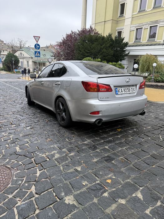 Lexus is 250 власник 2,5 бензин 2007 рік