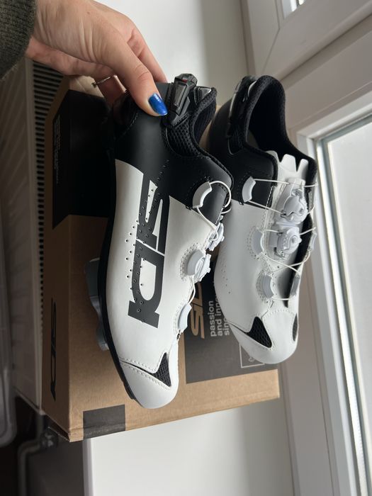 Buty kolarskie rowerowe Sidi shot 2S biało czarne 40,5