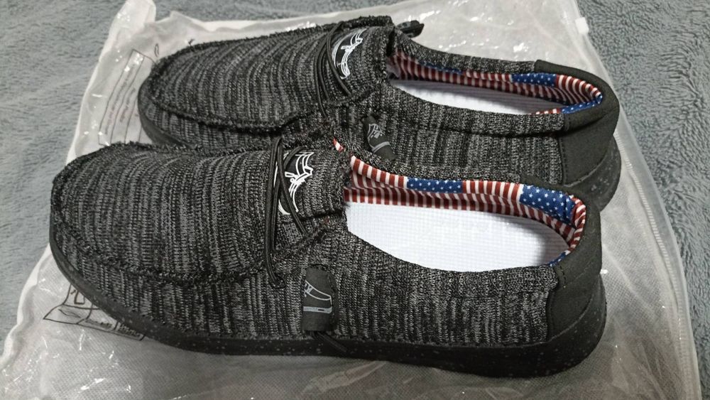 Продам мокасины мужские