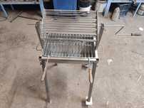 Churrasqueira inox
Inox 304
2mm espessura 
Pés 2mm espe