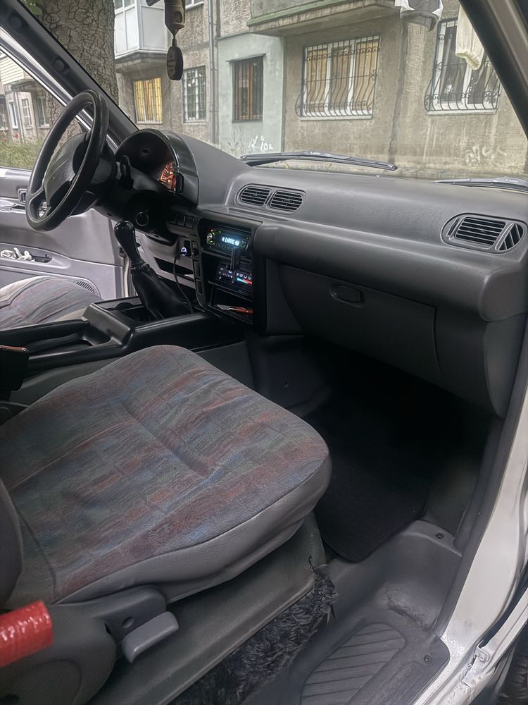 Продаю авто Нісан ванетте
