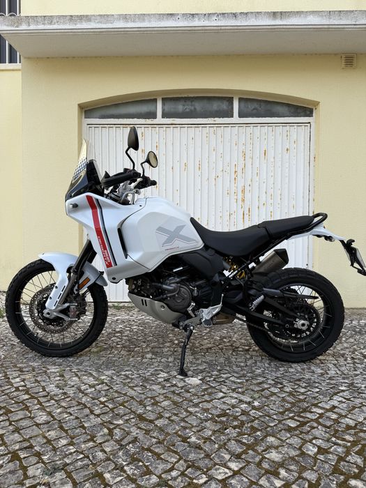 Ducati DesertX como nova