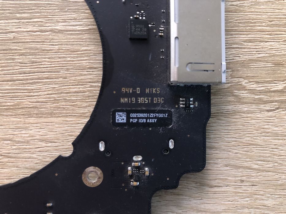Moduł usb wifi MacBook Pro A1502  2015r.