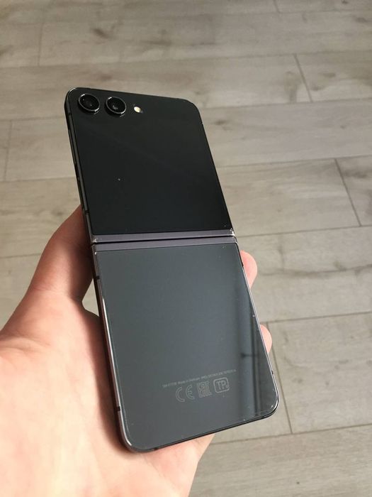 Samsung Z Flip 5 , 8/256