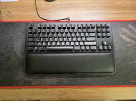 Механічна клавіатура Razer Blackwidow v2 + коврик