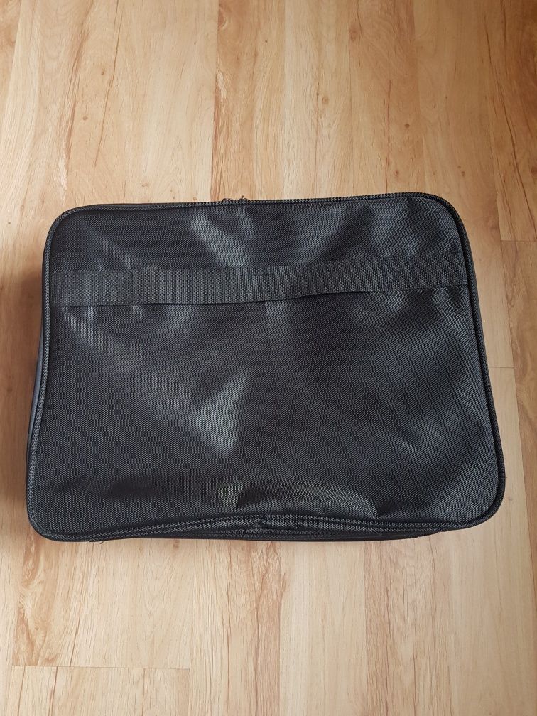 Torba na laptopa.