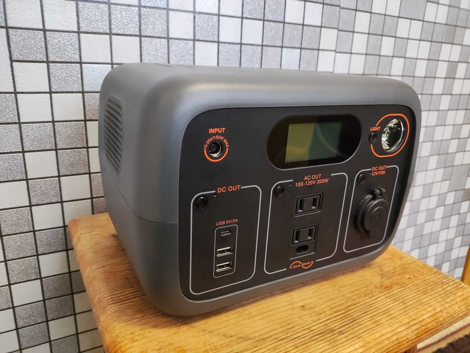 Зарядная станция LiFePo4 300 Wh Bluetti AC30