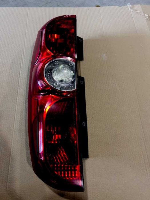 Farol Trás  Esquerdo FIAT DOBLO / Opel Combo