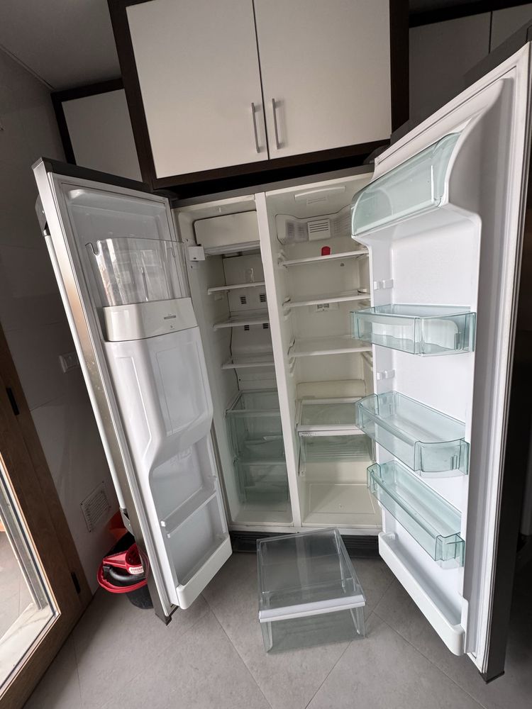 Frigorifico Americano HOTPOINT Ariston
