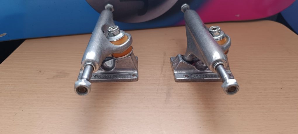 Trucks de skate Independent
