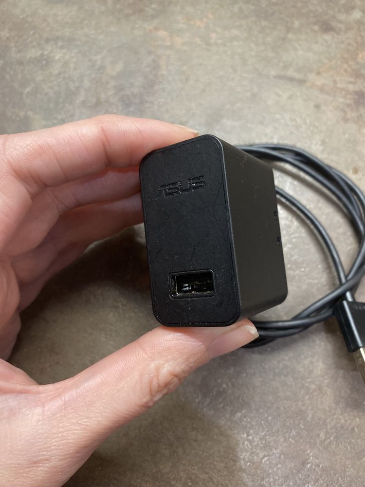 Зарядка, блок живлення asus 5.2V  1.35A